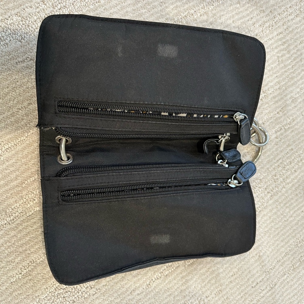 Wilson's Leather Foldover Black Purse Clutch Shoulder Bag - Picture 4 of 8